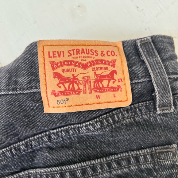 Levis 501 women’s shorts - Picture 4 of 6